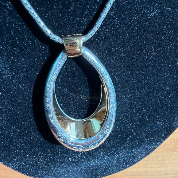 BRIGHTON VENEZIA SILVER AND GOLD PLATED PENDANT NECKLACE - Picture 5 of 7